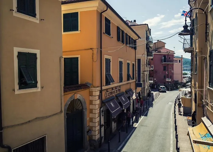 Pino Dependance Gæstehus San Terenzo